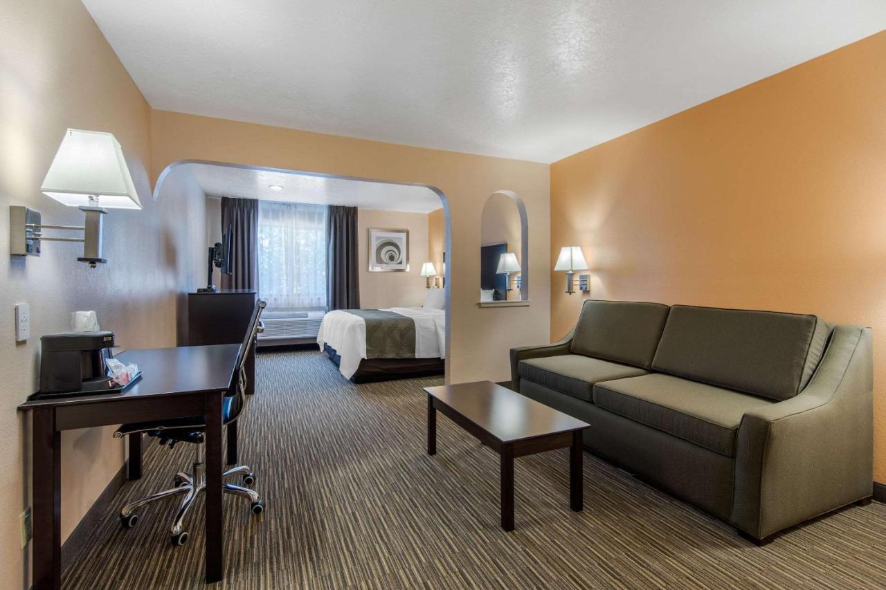 Quality Inn & Suites Albuquerque North Near Balloon Fiesta Park Eksteriør bilde